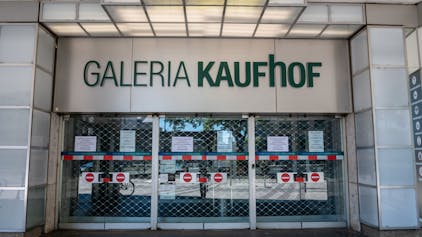 Eingang geschlossen, verriegelte Türen, Galeria Kaufhof Schildergasse, Köln 01.06.2020 Foto: Uwe Weiser