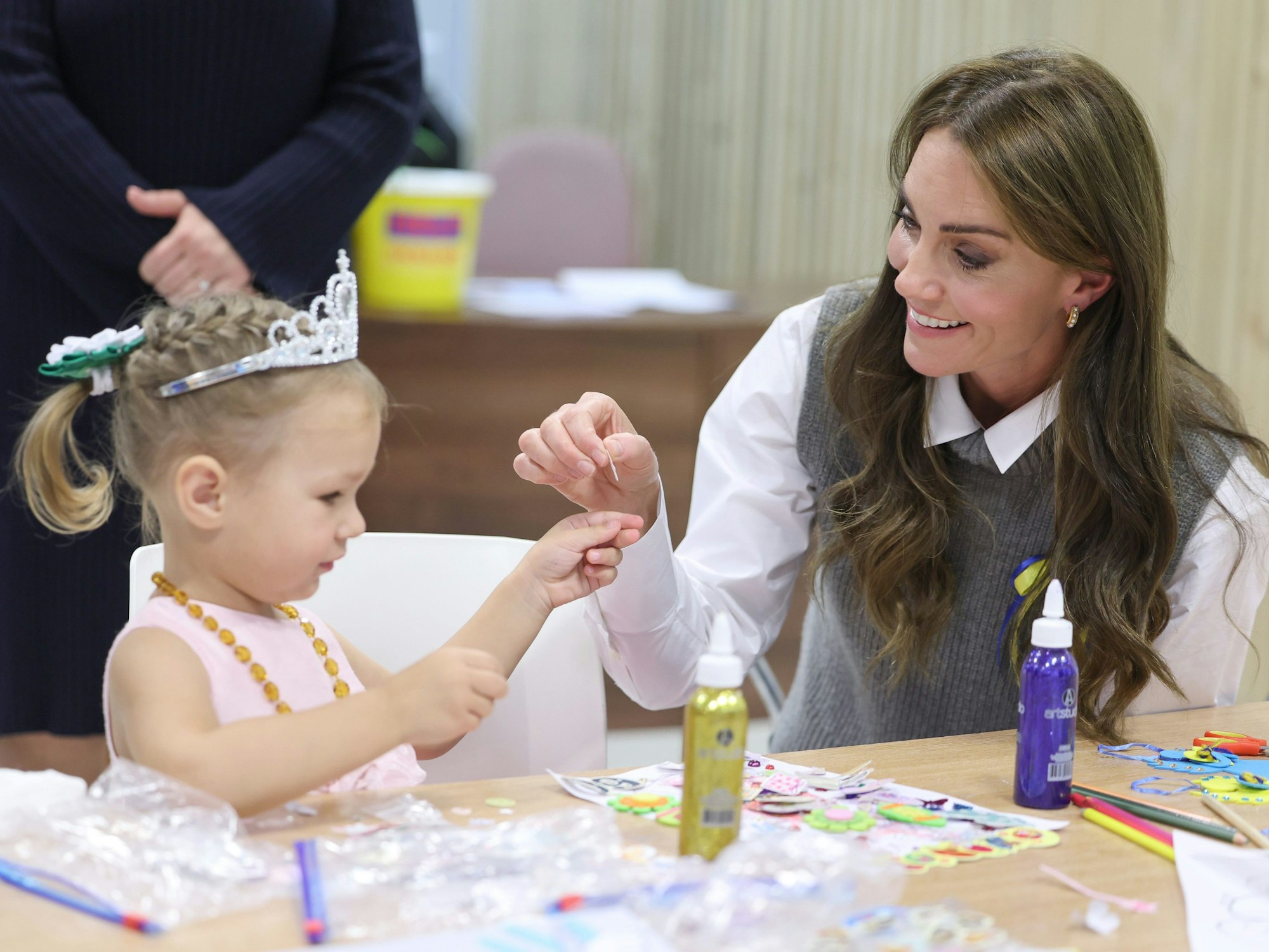 Prinzessin Kate beim Besuch des Gemeindezentrums „Vsi Razom“, das ukrainischen Flüchtlingen bei der Integration hilft.