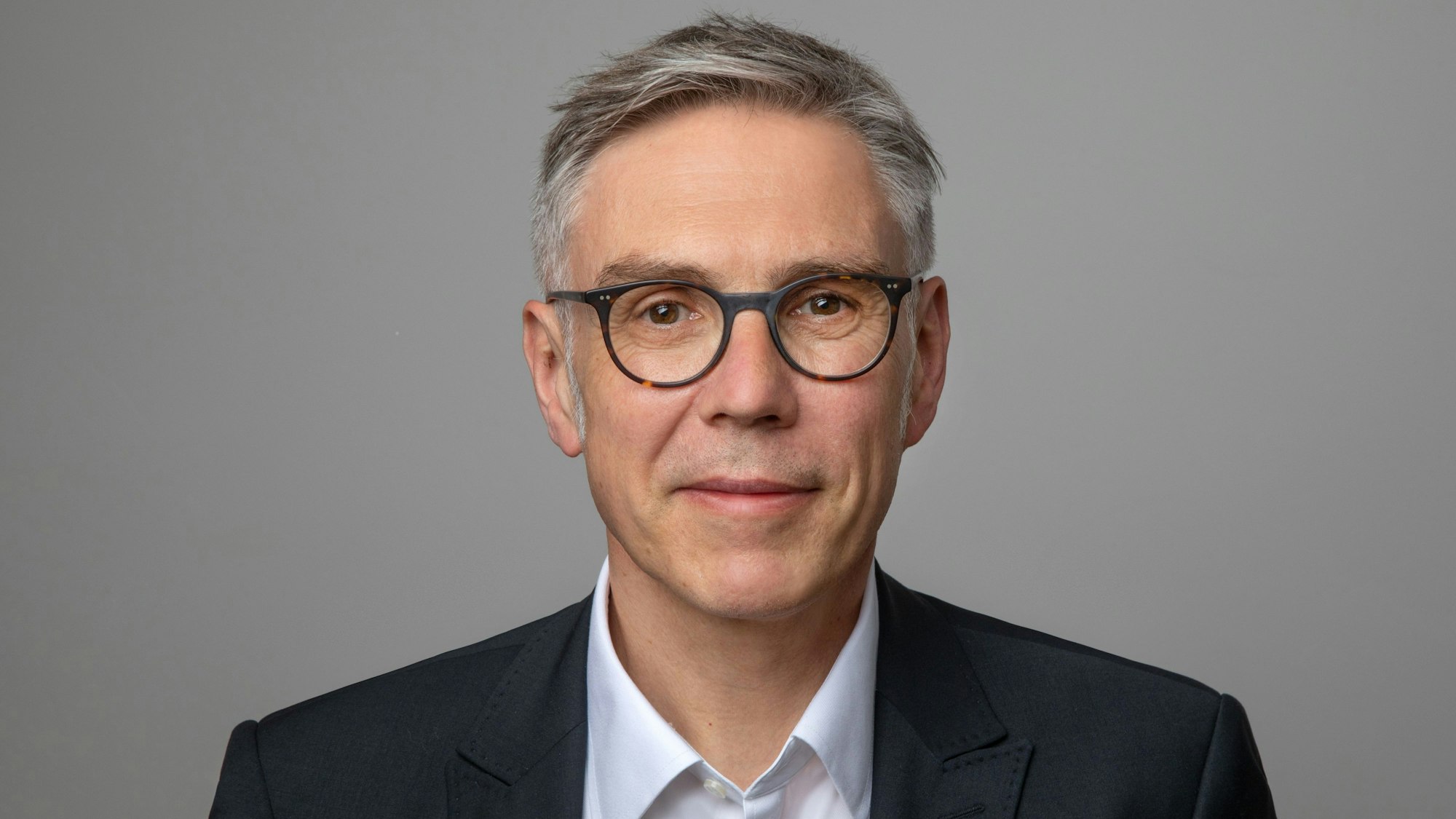 Porträt Holger Rohde, Experte für Versicherungen und Recht von der Stiftung Warentest