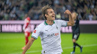 Florian Neuhaus bejubelt den Treffer zum 1:0 für Borussia gegen Mainz 05.