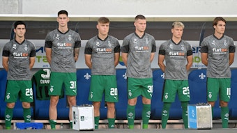 Die Ersatzspieler von Borussia Mönchengladbach in Darmstadt.