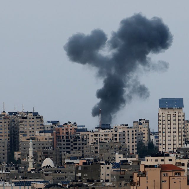 Schwarzer Rauch über Gaza-Stadt