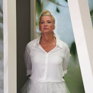 Andrea Kiewel in der Kulisse des „ZDF-Fernsehgarten“, den sie seit 2000 moderiert.