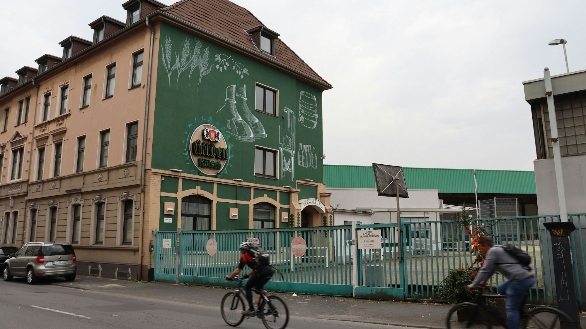 Das Werkstor zur ehemaligen Gilden-Brauerei in Köln Mülheim.