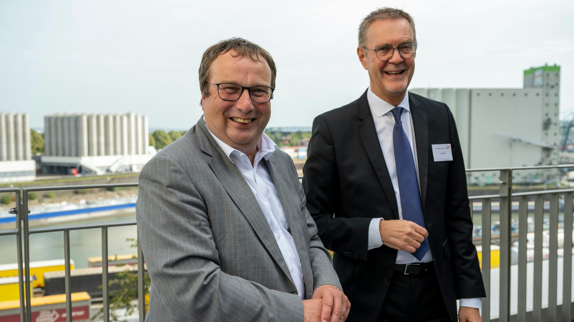 13.10.2023, Köln: Minister Oliver Krischer und Uwe Wedig bei er Eröffnung der neuen HGK-Zentrale. Foto: Uwe Weiser