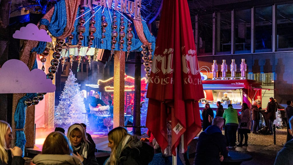 Der queere Weihnachtsmarkt am Rudolfplatz