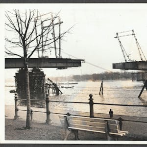 Der Bau der Zoobrücke 1965 in Köln.