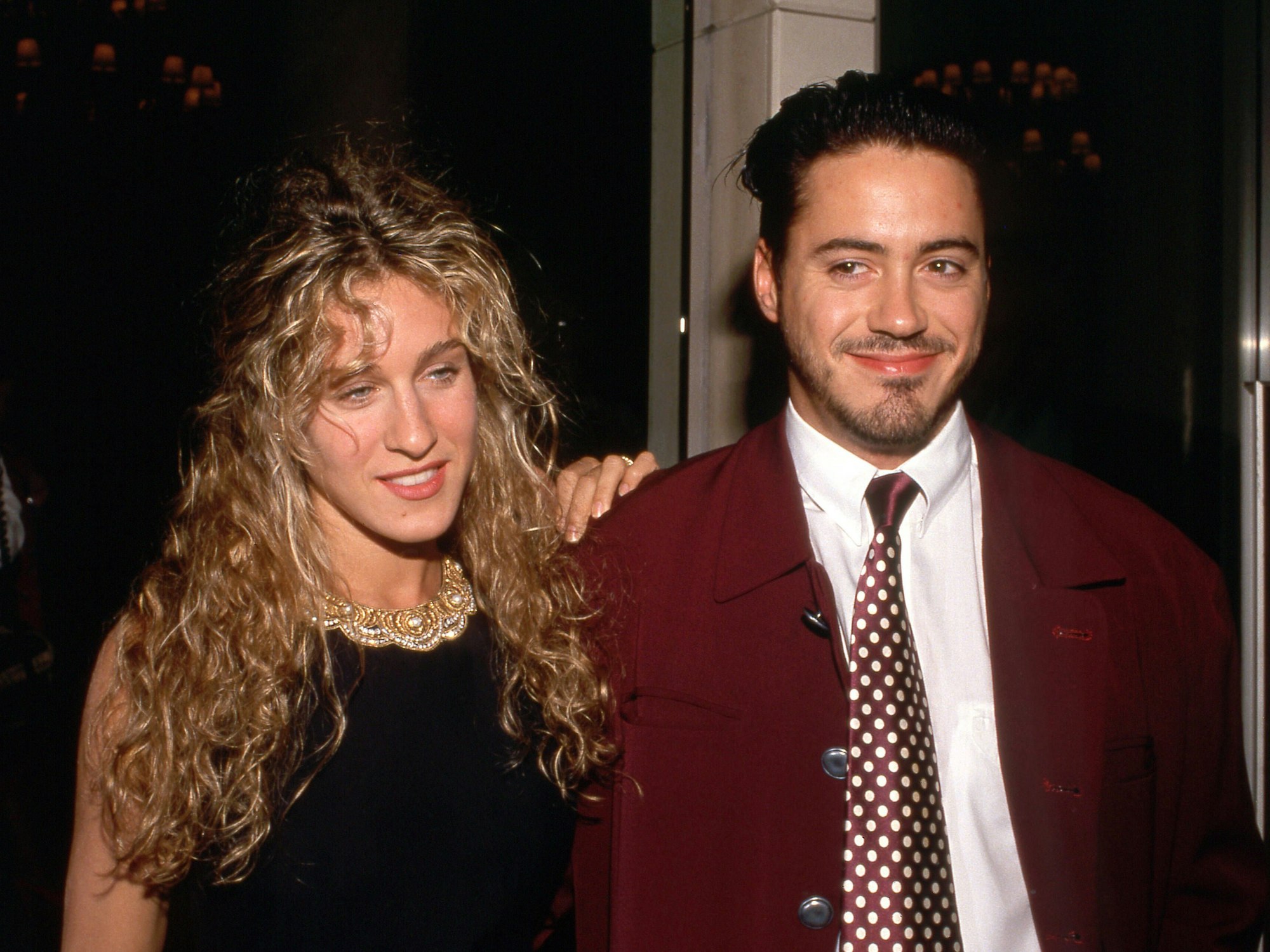 Sarah Jessica Parker und Robert Downey Jr. sind 1994 zusammen auf einem Event zu sehen.