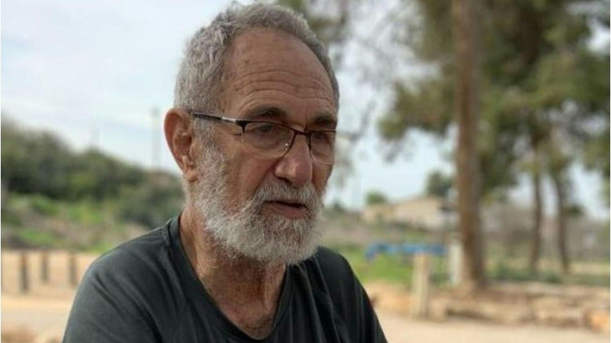 Chanan Cohen hofft, dass seine Schwester und fünf weitere Verwandte noch leben, sie wurden vermutlich von der Hamas verschleppt.