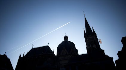 Der Aachener Dom vor blauem Himmel.<br>picture alliance/dpa