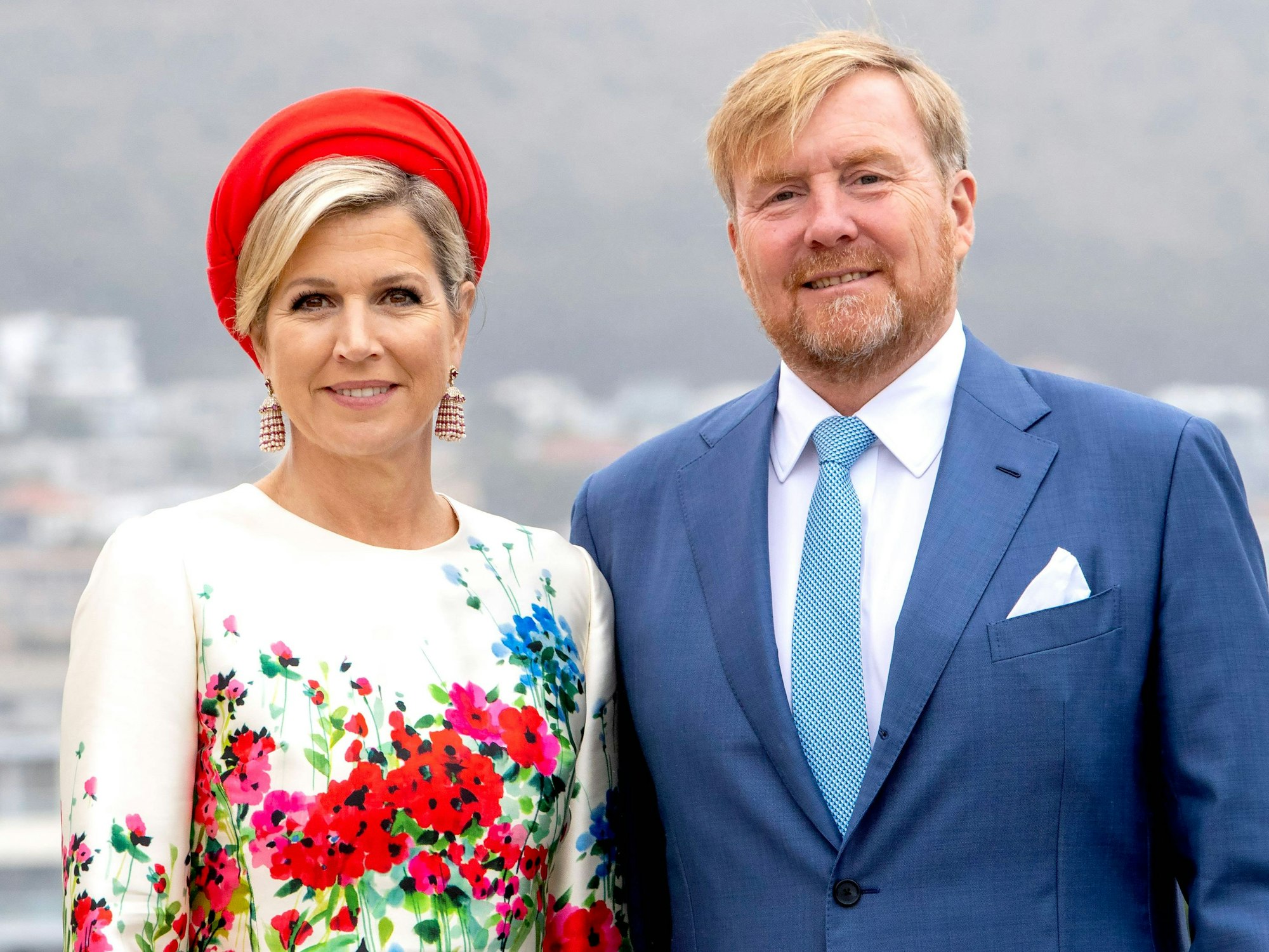 Königin Maxima und König Willem-Alexander posieren am letzten Tag ihres Staatsbesuchs in Südafrika für ein Foto.