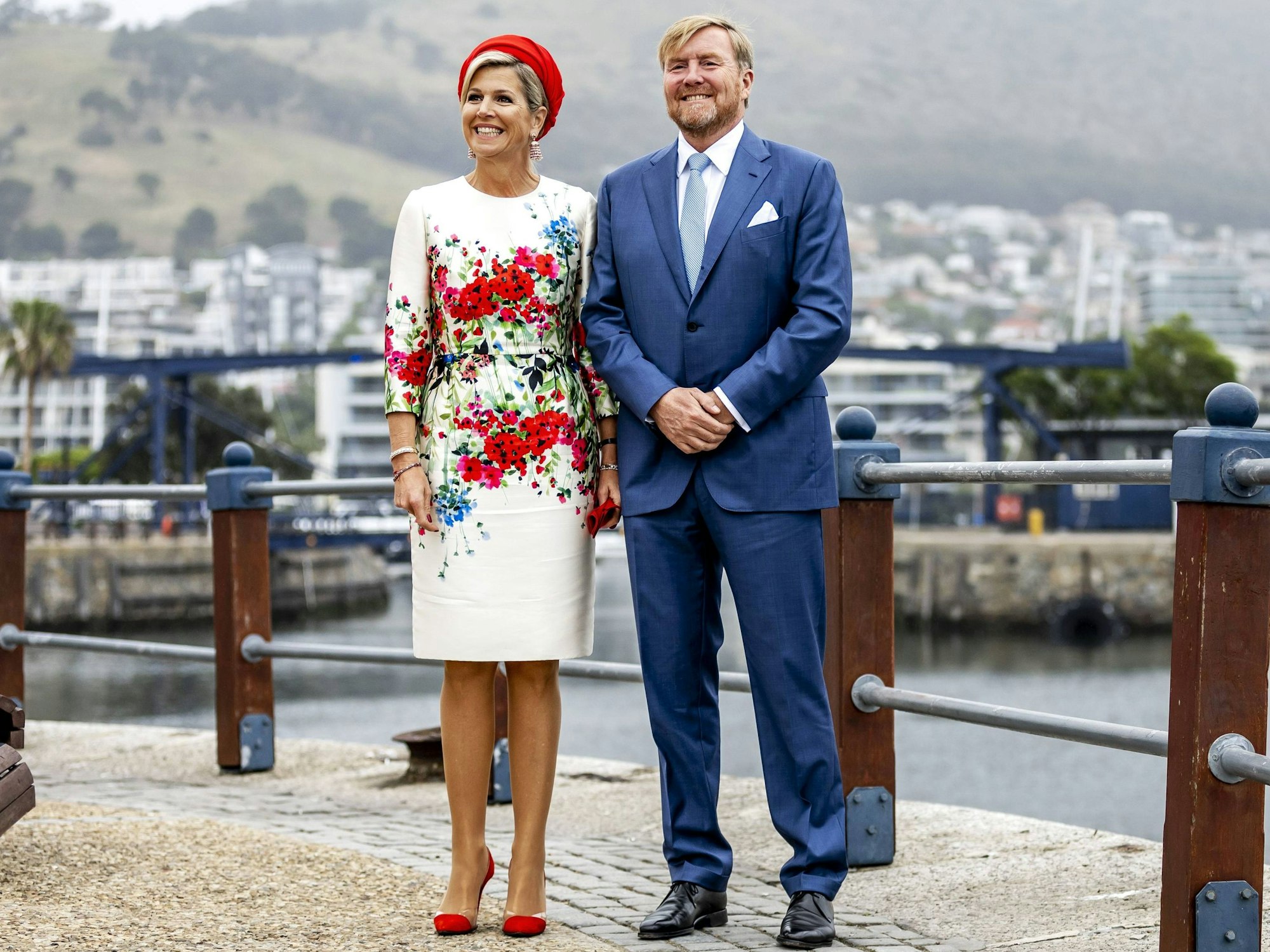 Königin Maxima und König Willem-Alexander posieren am letzten Tag ihres Staatsbesuchs in Südafrika für ein Foto.