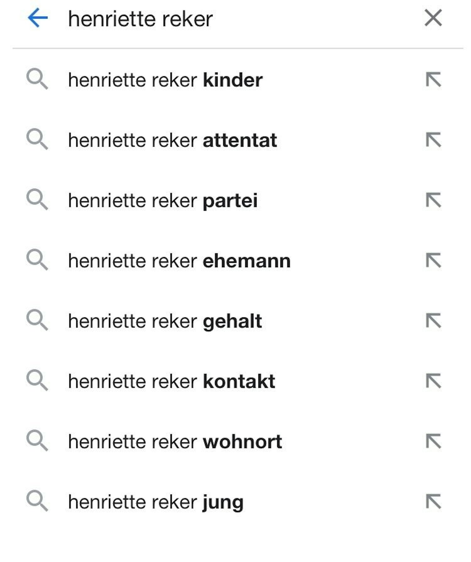 Der Screenshot einer Google-Suche zeigt verschiedene Vorschläge zum Suchbegriff „Henriette Reker“ an.