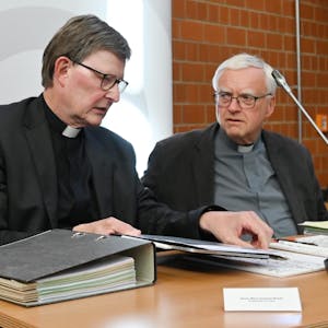 Der Kölner Kardinal Rainer Woelki (links) und der Berliner Erzbischof Heiner Koch, bis 2015 Bischof von Dresden-Meißen