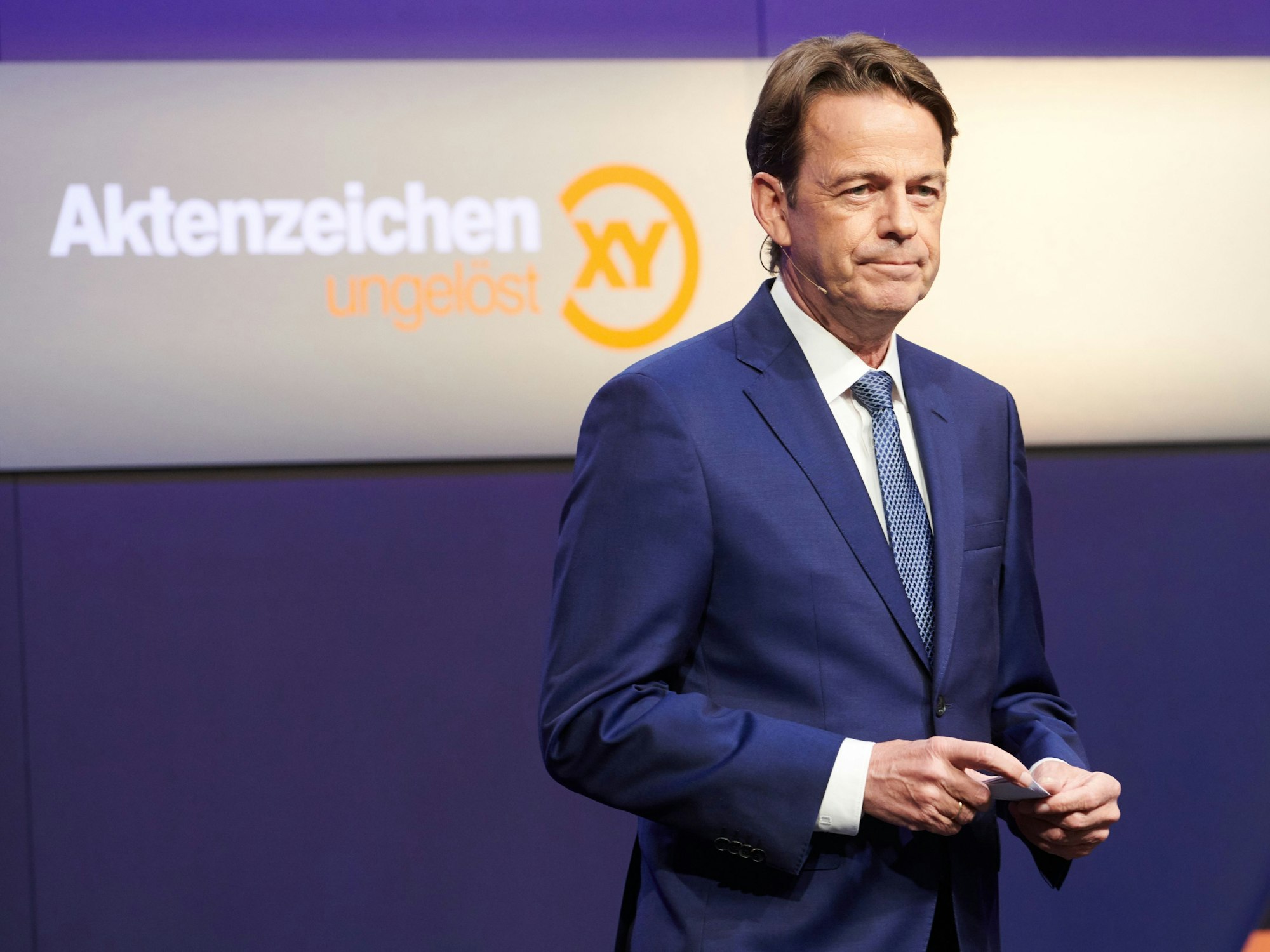 Fernsehmoderator Rudi Cerne moderiert die Verleihung des „XY-Preis - Gemeinsam gegen das Verbrechen“ im ZDF-Hauptstadtstudio.