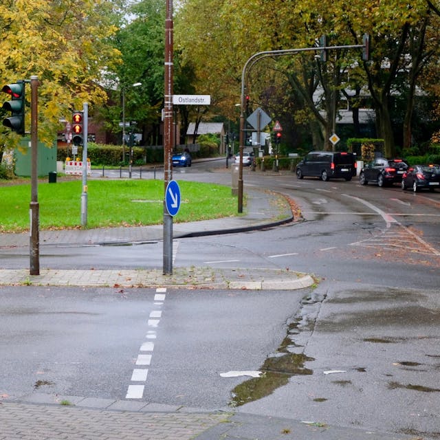 Das Straßenschild an der Ostlandstraße in Weiden.
