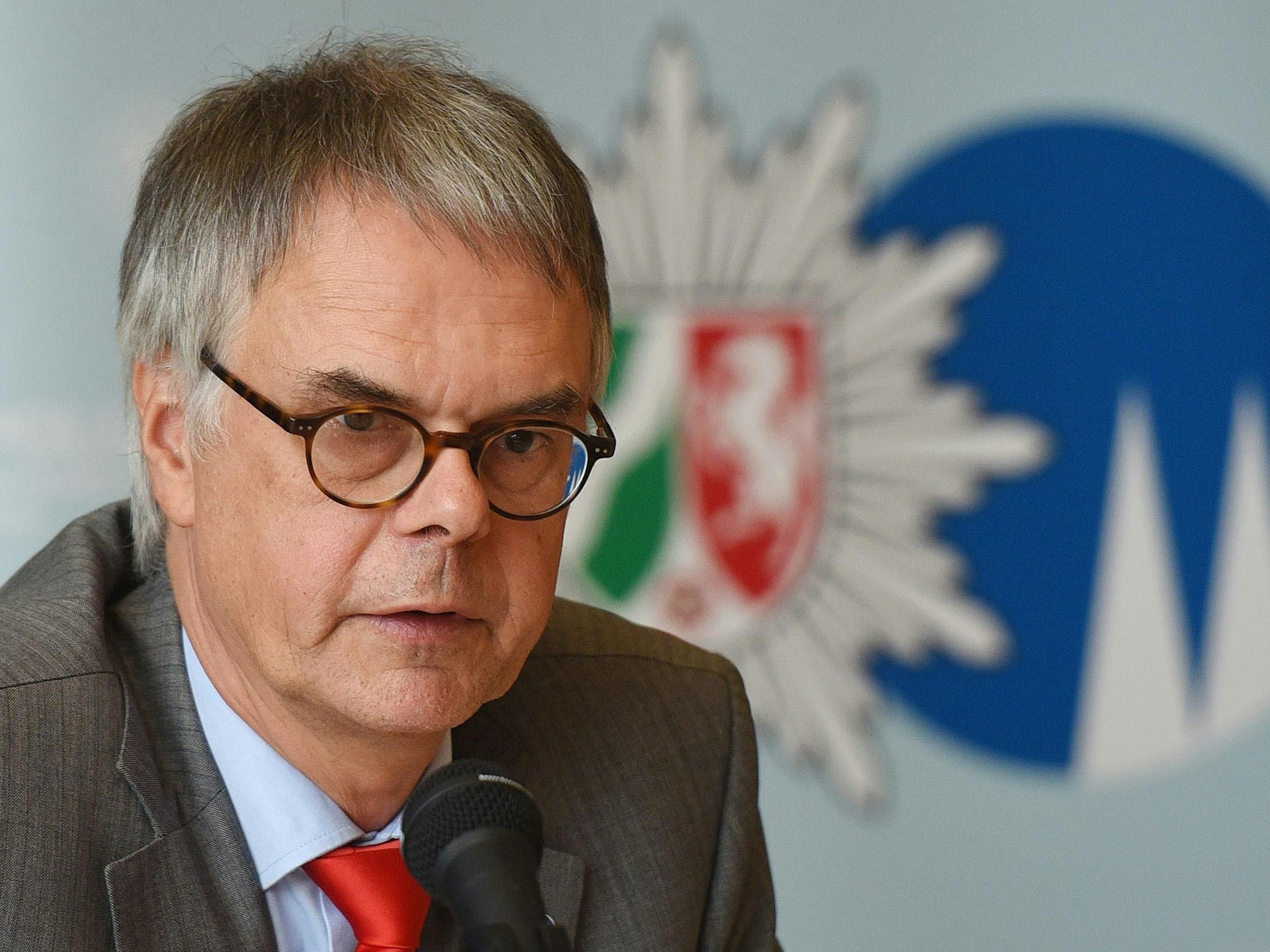 Der ehemalige Kölner Polizeipräsident Wolfgang Albers spricht am 23.06.2015 in Köln