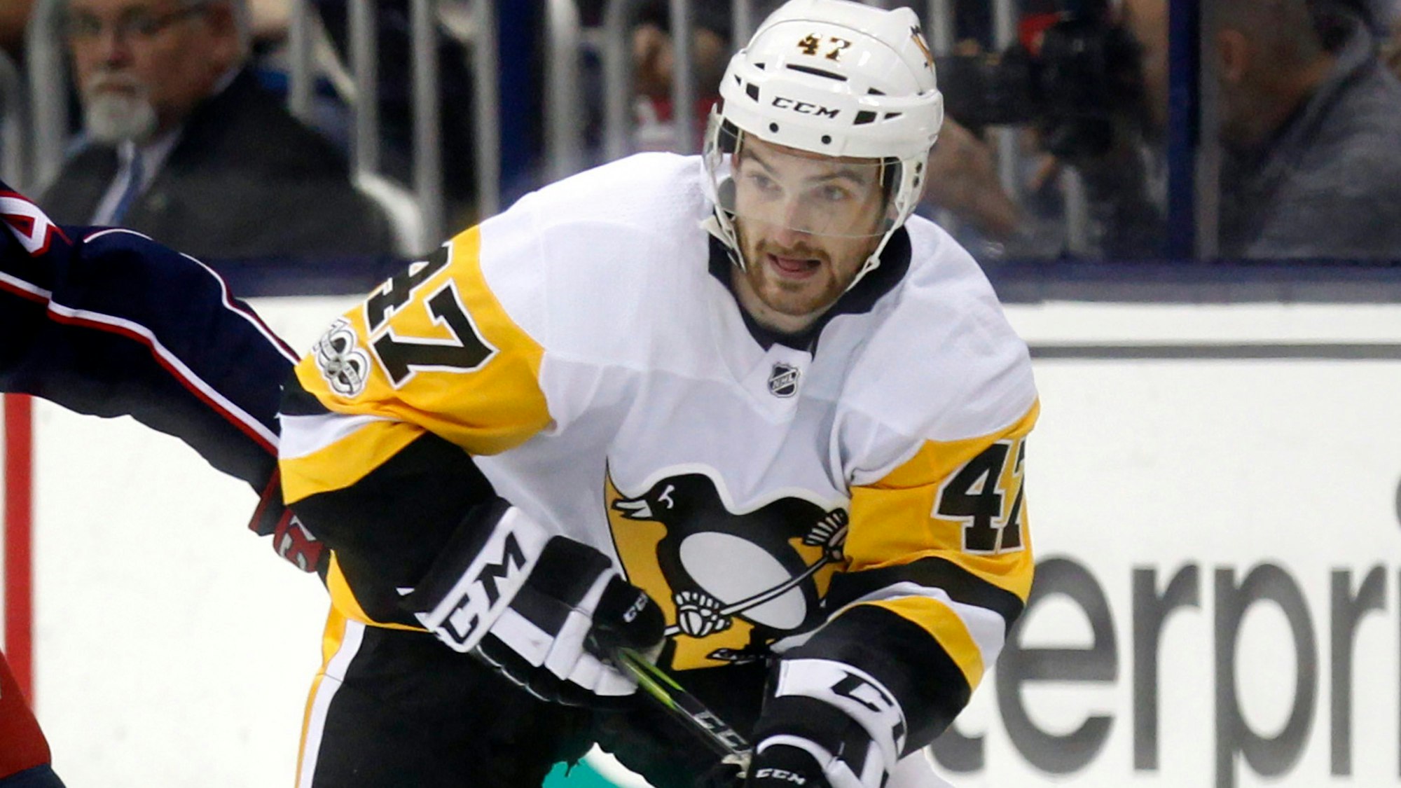 Adam Johnson spielte auch für die Pittsburgh Penguins in de NHL.