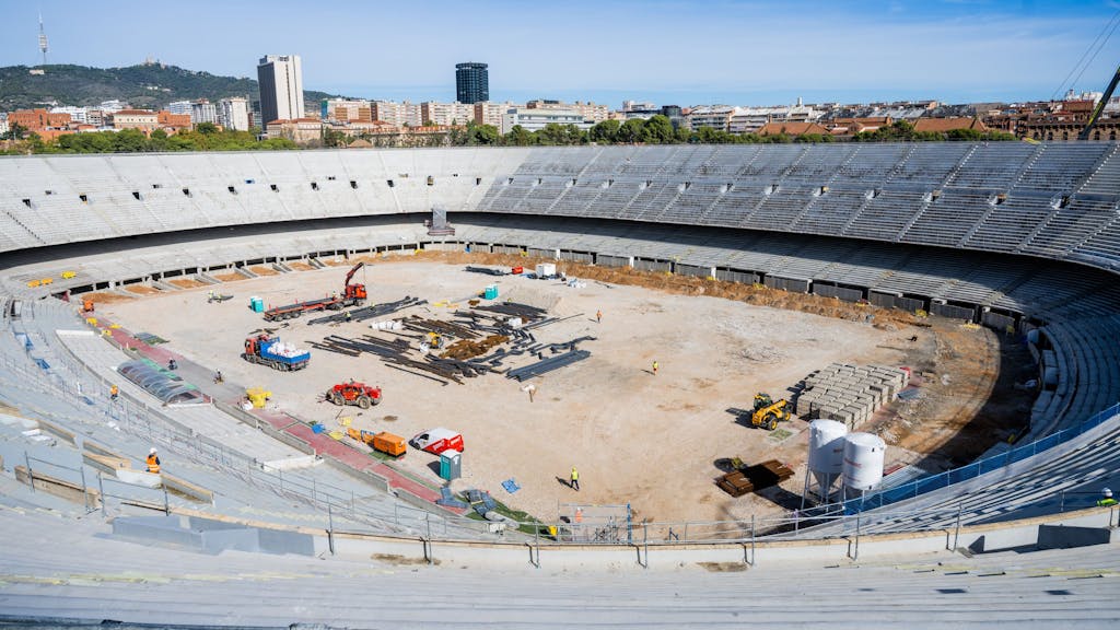 Ein Blick ins Camp Nou des FC Barcelona, das aktuell umgebaut wird.