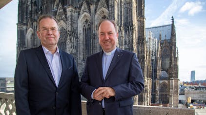 Dr. Bernhard Seiger, Stadtsuperintendent des Evangelischen Kirchenverbandes Köln und Stadtdechant Msgr. Robert Kleine( v.l.)