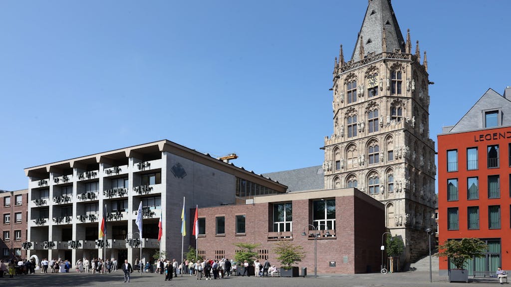 Das Historische Rathaus vom Alter Markt aus fotografiert.

