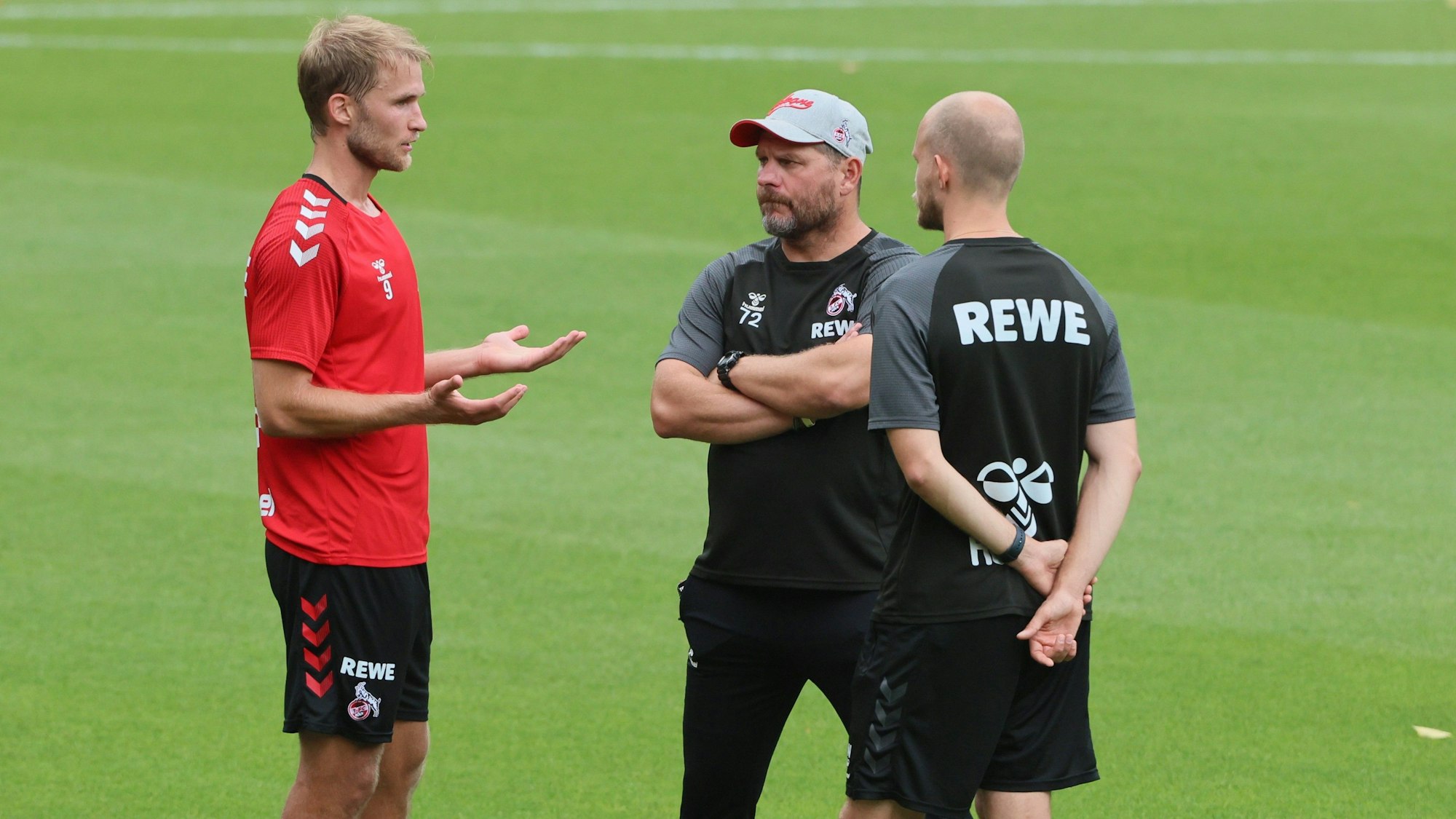 1. FC Köln: Sebastian Andersson beim Training mit Steffen Baumgart