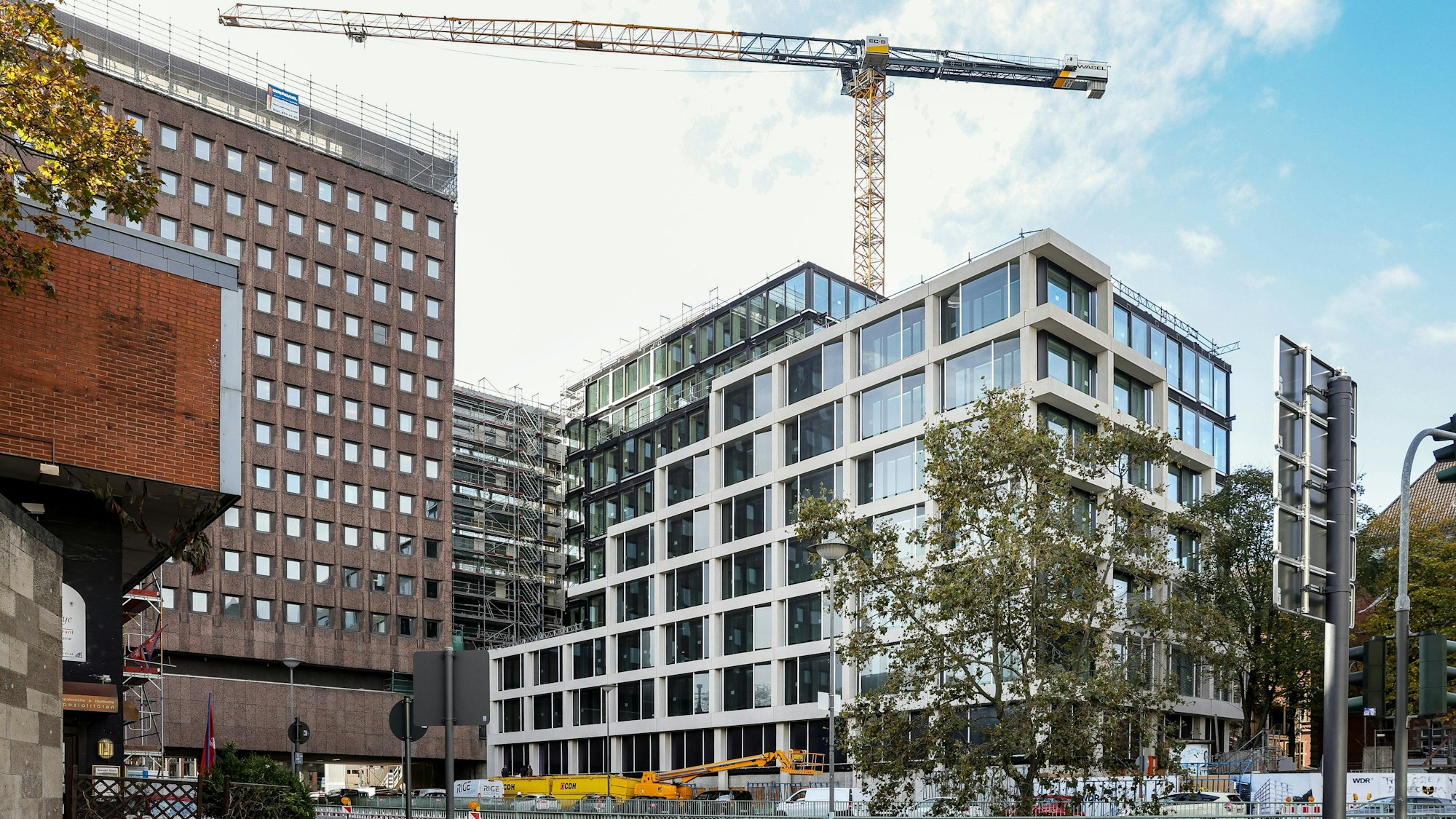 Das Bild zeigt die Baustelle des WDR-Fimhaus an der Nord-Süd-Fahrt im vergangenen November.