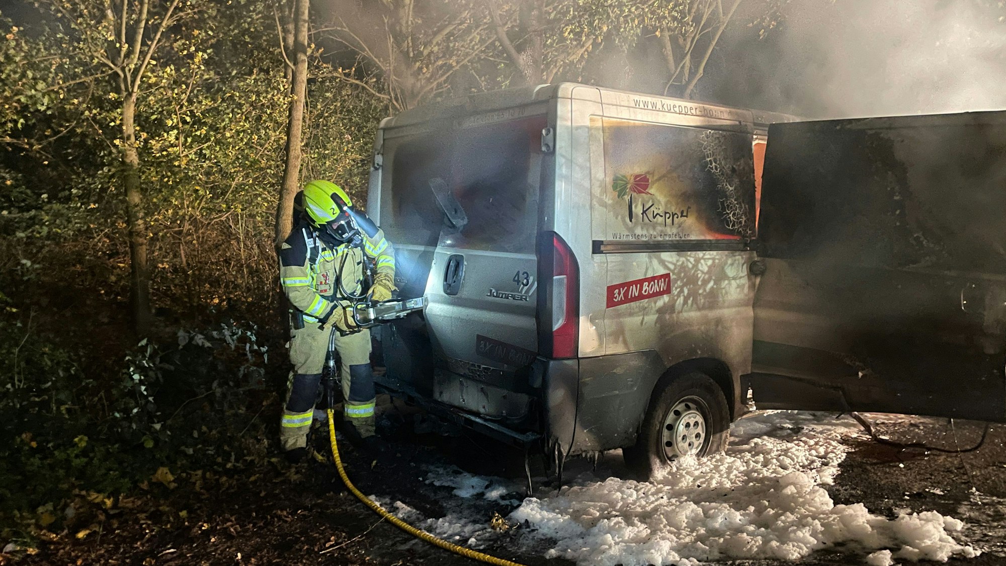 Bornheim Feuerwehr löschte 2023 ein gestohlenes Bonner Handwerkerfahrzeug