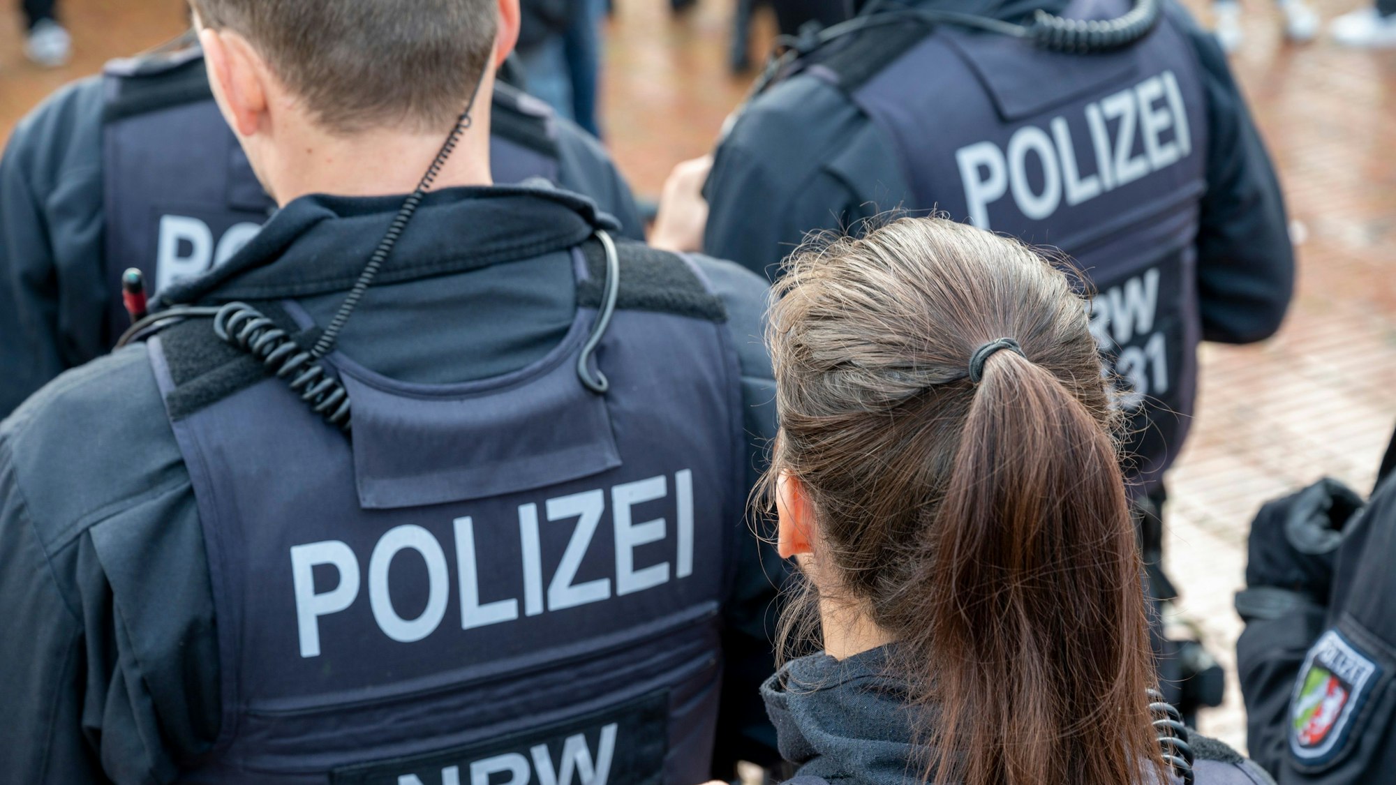 Polizei und SEK konnten einen gewaltbereiten Senior in Lüttershausen überwältigen. (Symbolbild)