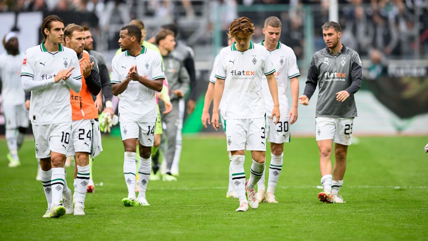 Die Borussia-Spieler bei einer Extrarunde im Stadion.