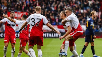 Die Spieler des FC Utrecht bejubeln einen Treffer