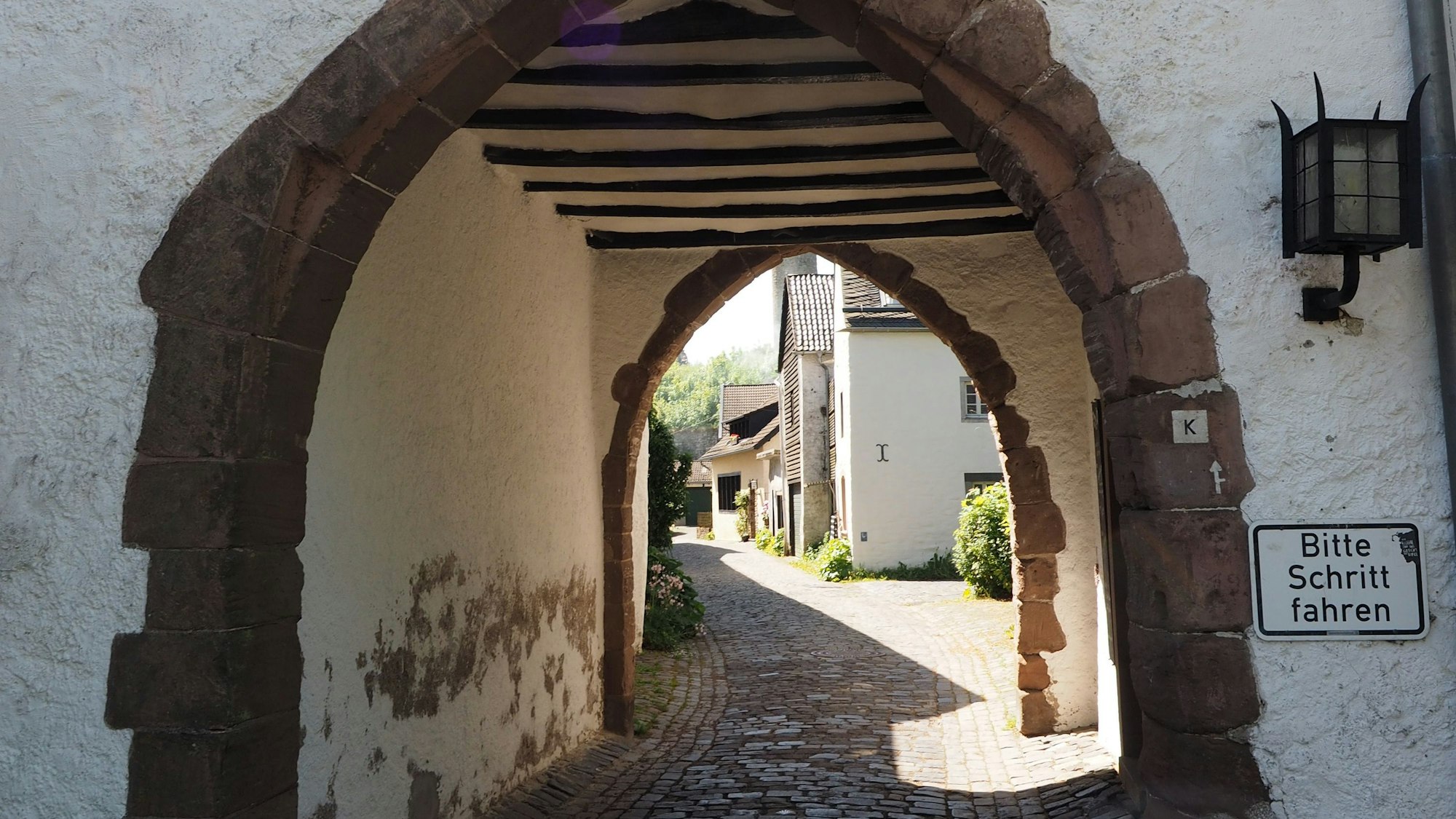 Das Tor in eine andere Zeit: Kronenburg in der Eifel