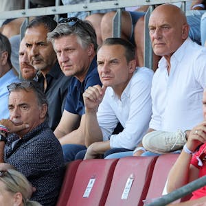 FC Viktoria Köln vs. RW Essen, 3. Liga, oben von rechts: Willy Scheer, Holger Kirsch (Viktoria), 23.08.2023, Bild: Herbert Bucco