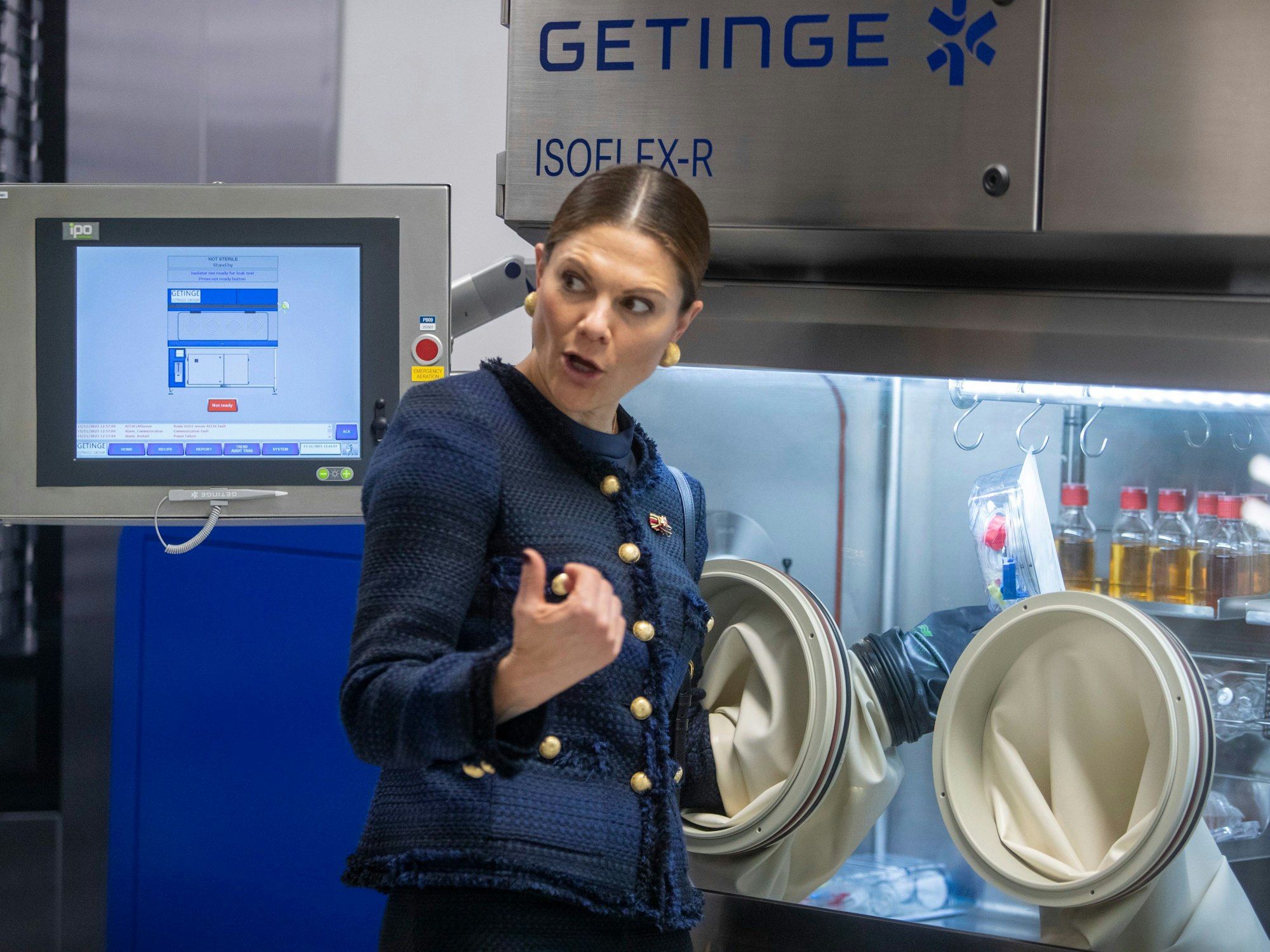 Kronprinzessin Victoria von Schweden besucht die deutsche Niederlassung des schwedischen Medizintechnikunternehmen Getinge in Frankfurt.