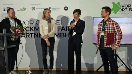 Auf dem Foto sind Gero Fürstenberg, Dr. Bettina Knothe, Carolin Weitzel und Jan Beckmann zu sehen.