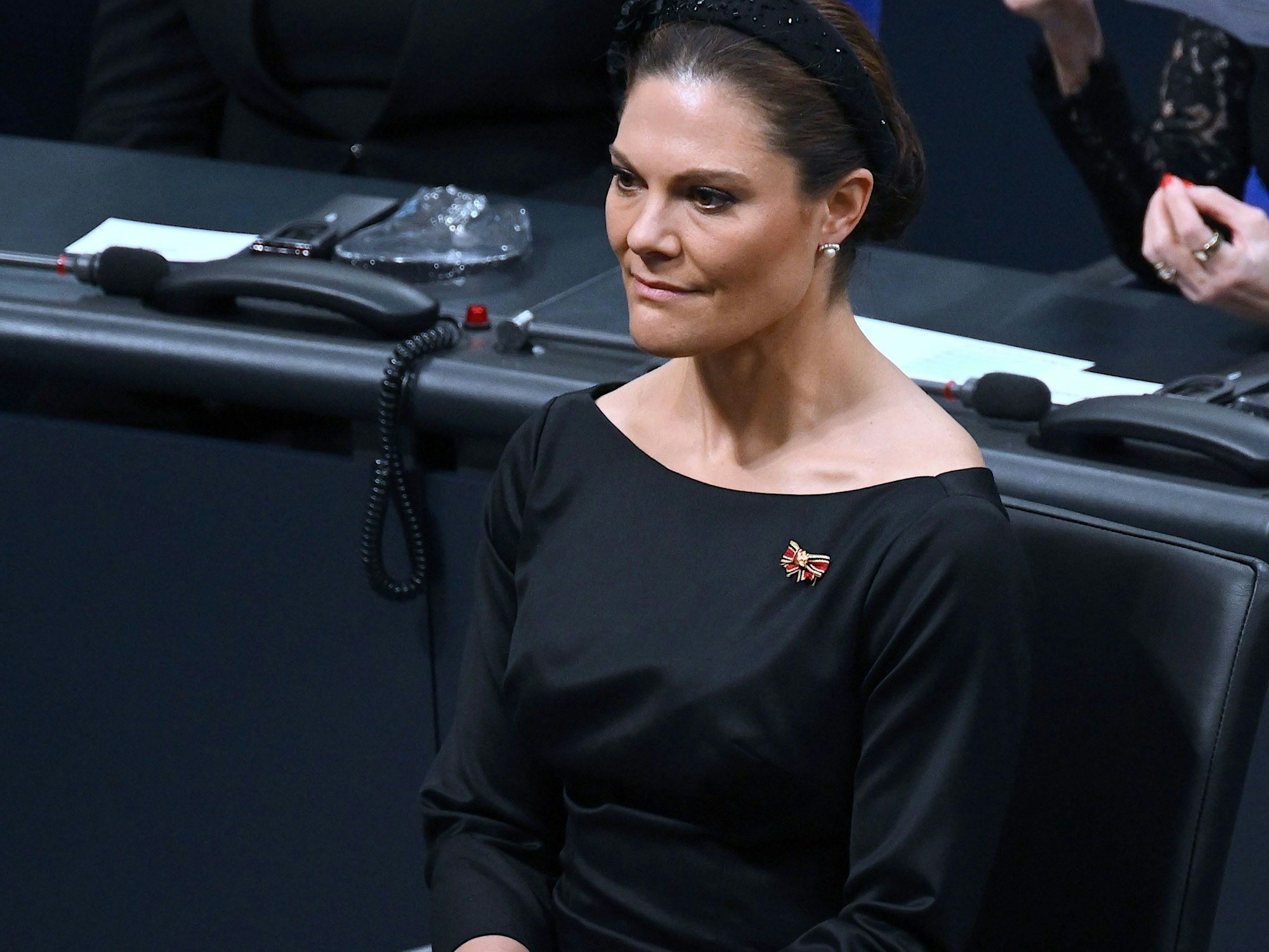 Die schwedische Kronprinzessin Victoria nimmt im Bundestag an der Zentralen Gedenkveranstaltung des Volksbundes Deutsche Kriegsgräberfürsorge im Bundestag teil.