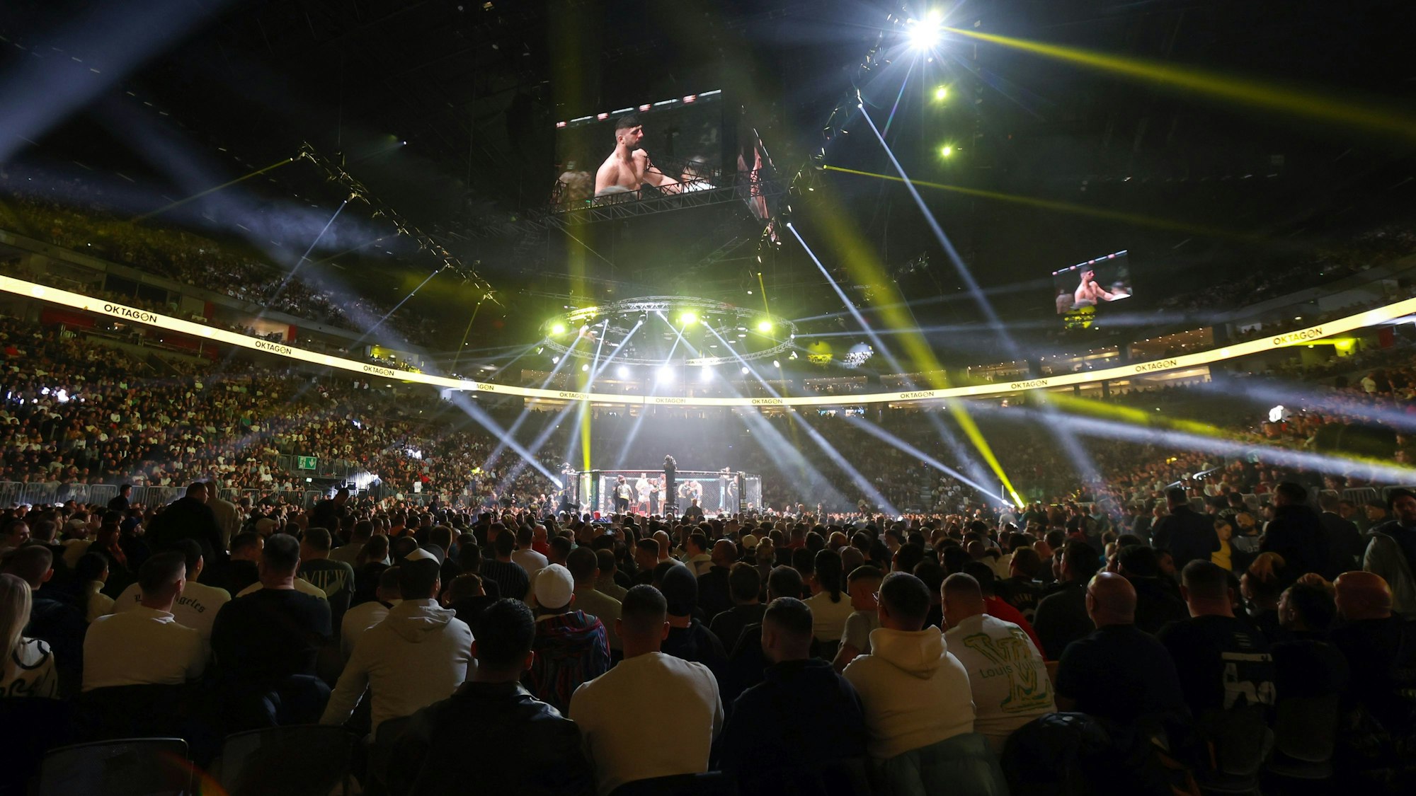 MMA in der Lanxess-Arena.