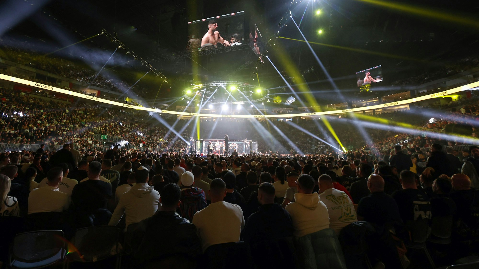 MMA in der Lanxess Arena.