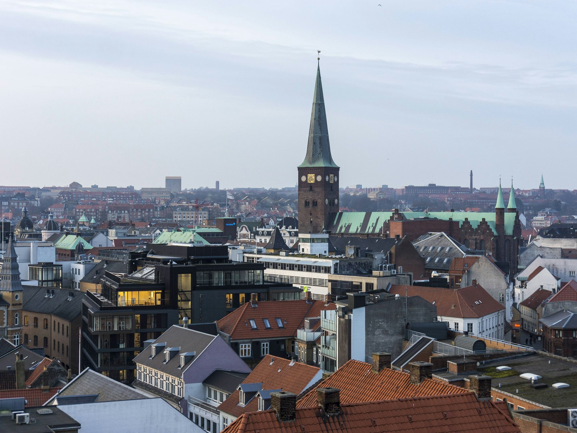 Blick über die Dächer der dänischen Stadt Aarhus, hier im August 2014.