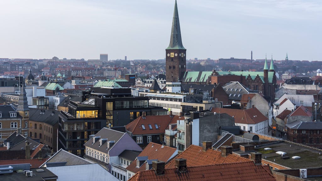 Blick über die Dächer der dänischen Stadt Aarhus, hier im August 2014.