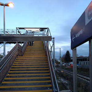 Behelfstreppe am Bahnhof Bonn-Beuel