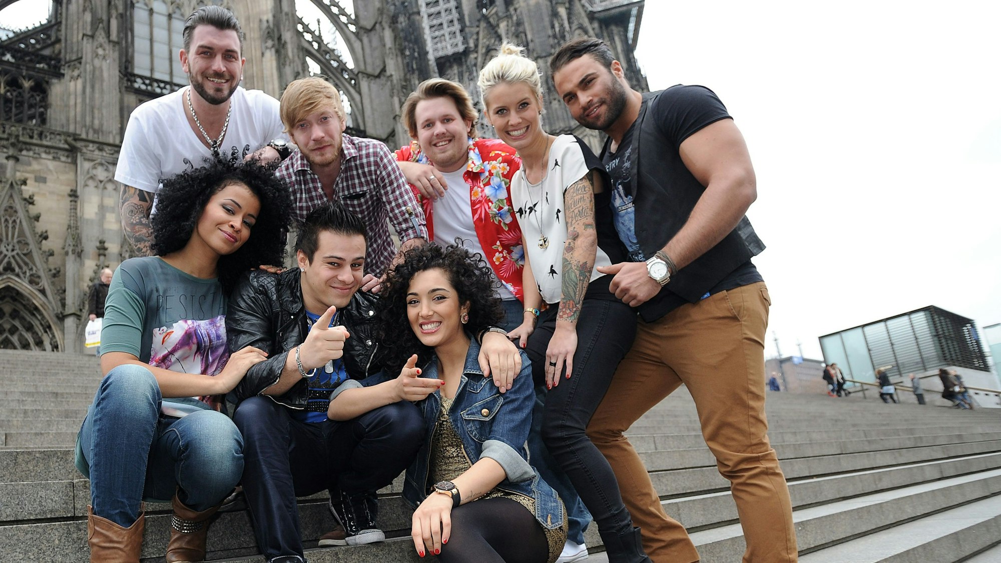 Die Besetzung der ersten Stunde bei einem Fototermin im November 2012 vor dem Kölner Dom. Anfang Januar 2013 strahlte der Sender dann die erste Folge aus.