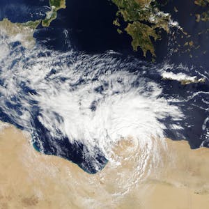 Sturmtief Daniel, das zum Medicane wurde, sorgte im Spätsommer für viele Todesopfer und heftige Schäden im Mittelmeerraum. Insbesondere Libyen wurde mit voller Wucht getroffen. Nun droht erneut ein Wirbelsturm im Mittelmeer. (Archivbild)