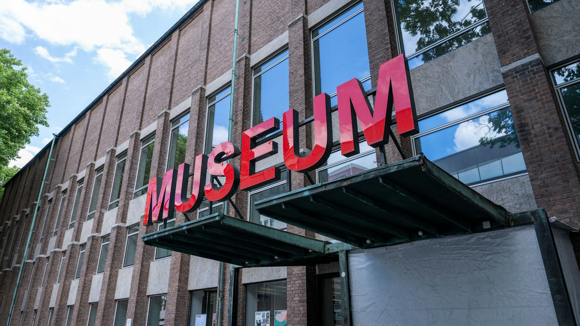 Außenansicht Museum für angewandte Kunst in Köln