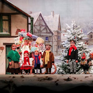 Premiere des Weihnachtsmärchen "Die Himmelsfleut" im Hänneschen-Theater.&nbsp;