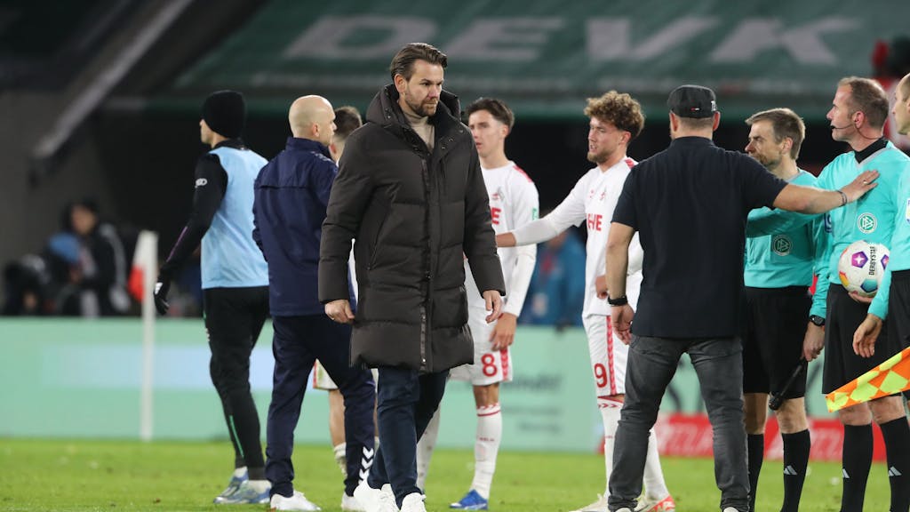 Enttäuschte Gesichter beim 1. FC Köln nach der Niederlage gegen den FC Bayern.