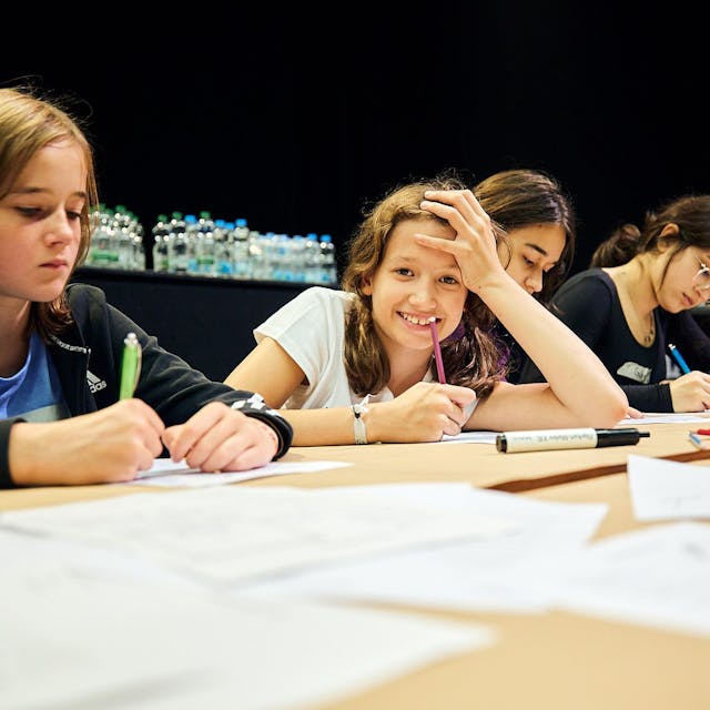 In Workshops erarbeiten Kinder und Jugendliche verschiedener Kölner Schulen das Libretto.