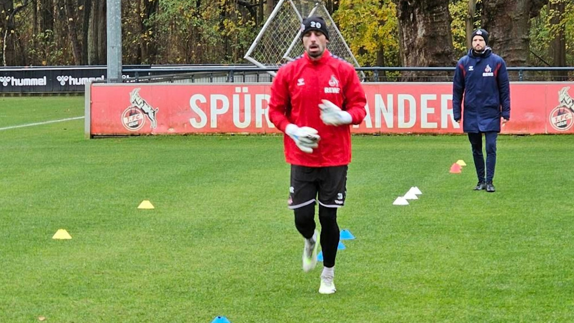 FC-Training: Torwart Philipp Pentke läuft wieder.