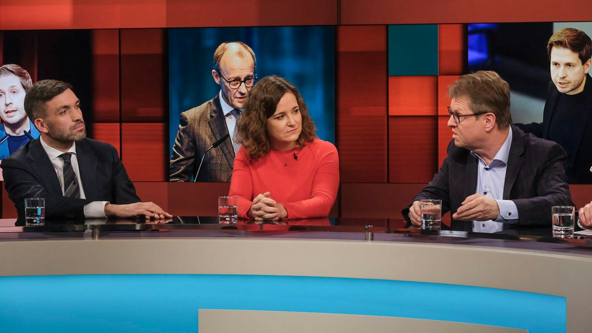 TV-Talk „Hart aber fair“: Konstantin Kuhle (FDP, v.l.), Journalistin Henrike Roßbach und Ralf Stegner (SPD)
