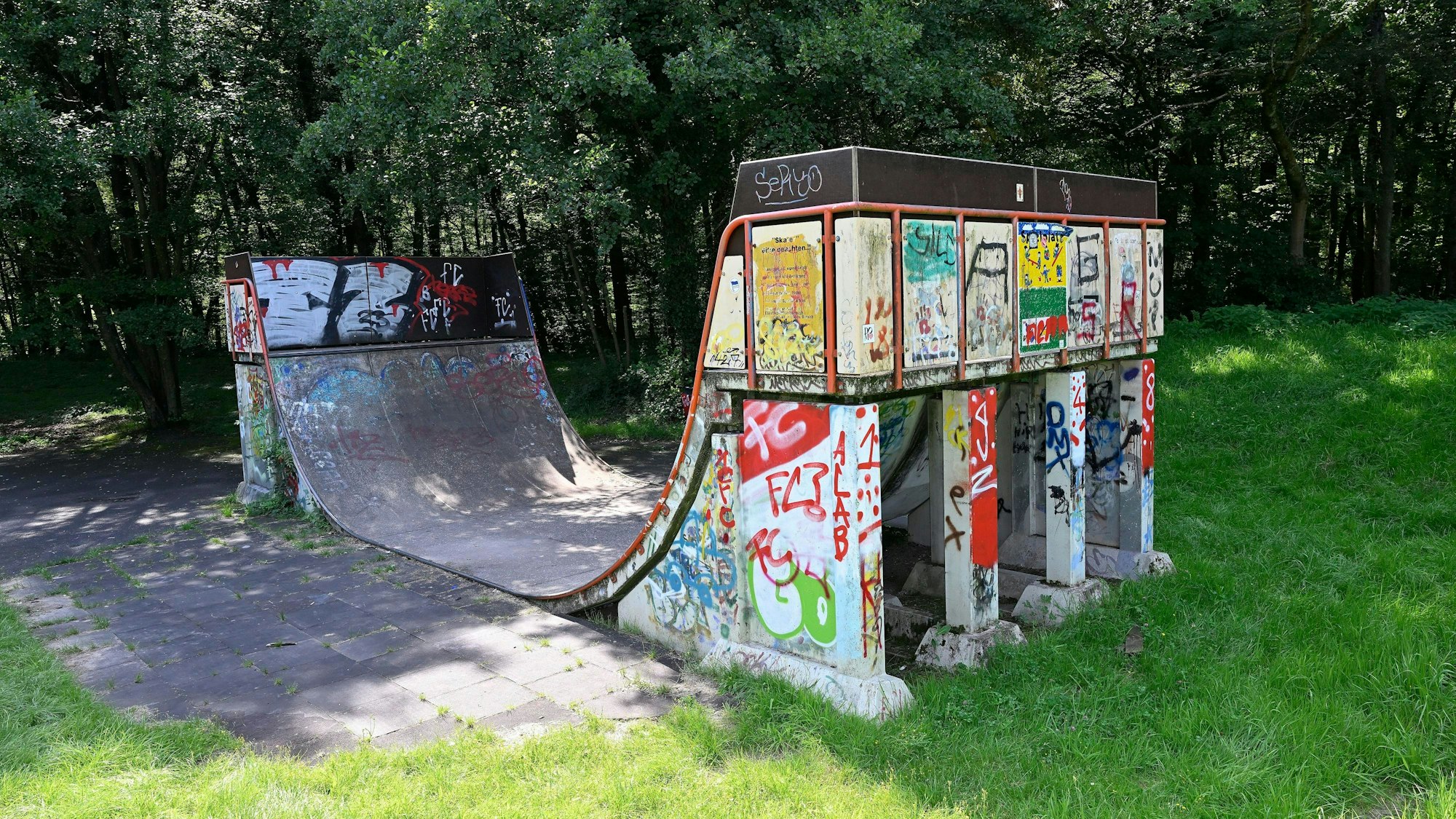 Das Foto zeigt den Skaterpark an der Saaler Mühle in Bensberg